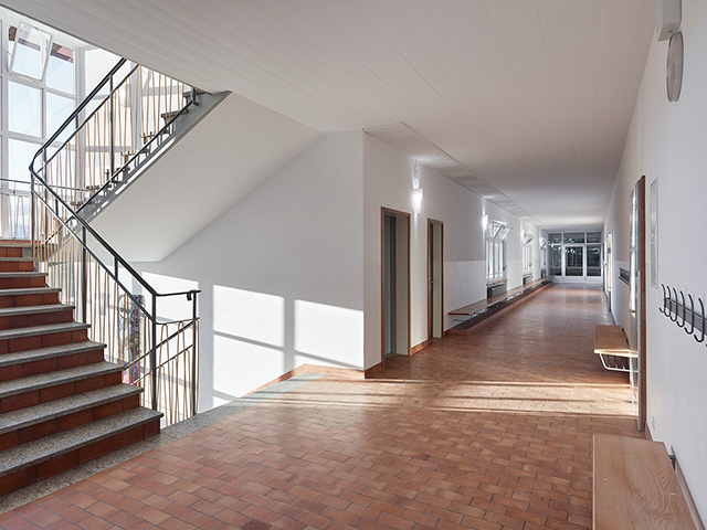 Korridor mit Treppenhaus