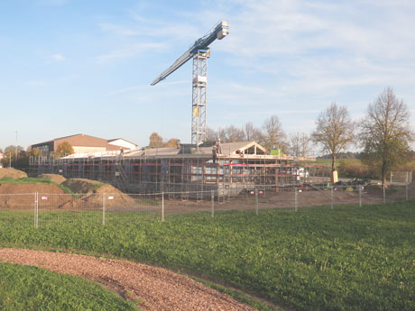 Aufrichte Holzbau Neubau Eingangsstufenschulhaus Grossaffoltern, BE